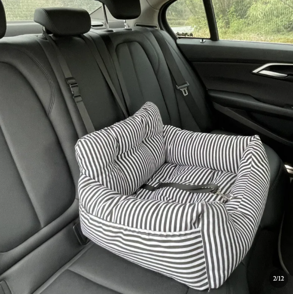 Pet Car Sofa Bed – Cozy Striped Nest for Dogs & Cats